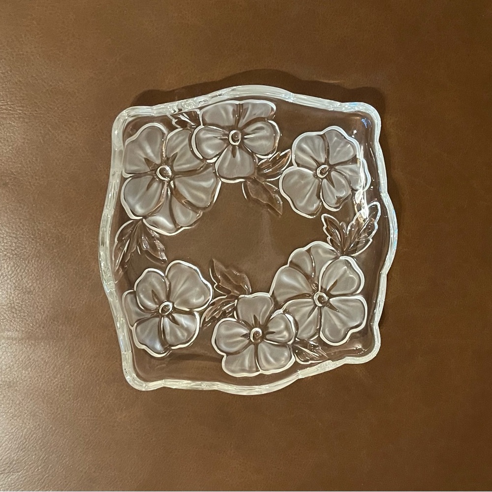 Vtg Walther Glass Floral Etched 7” Platter/Dish
